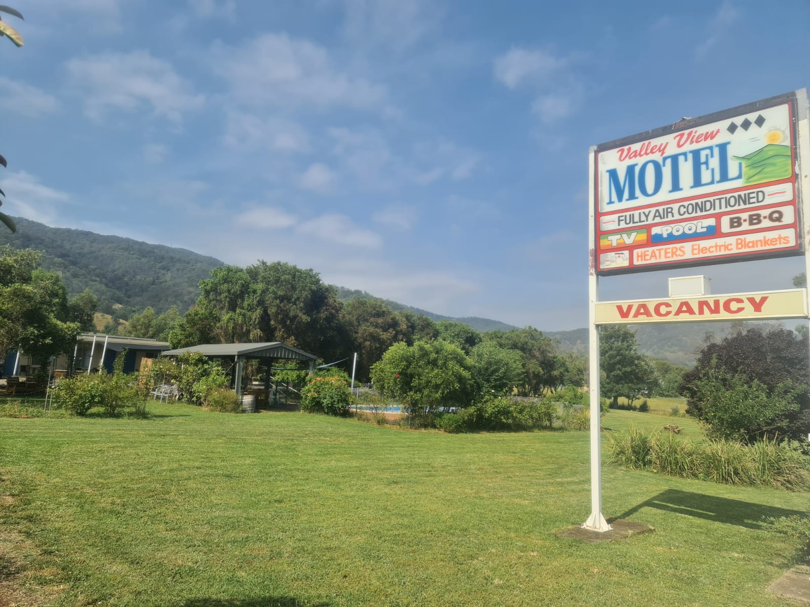 Valley View Motel